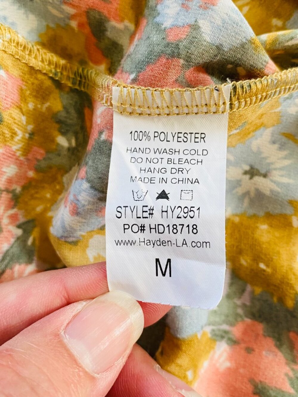Hayden Floral Blouse Size M Flutter Sleeves Relaxed Fit Excellent Condition - Picture 9 of 9